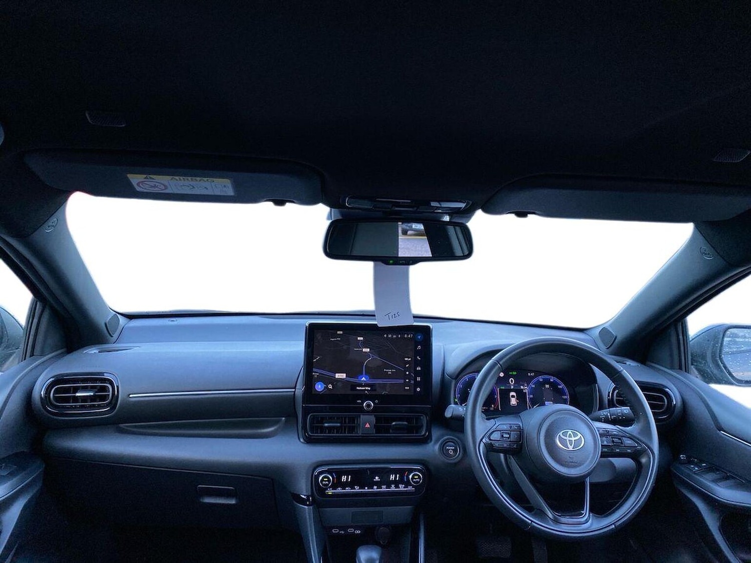 Used Toyota Yaris 2024 for sale - 77616714: Photo 8