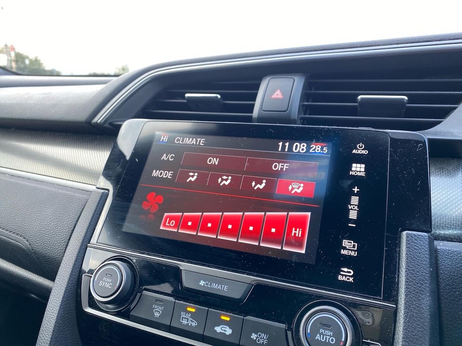 Used Honda Civic 2019 for sale - 76638843: Photo 12