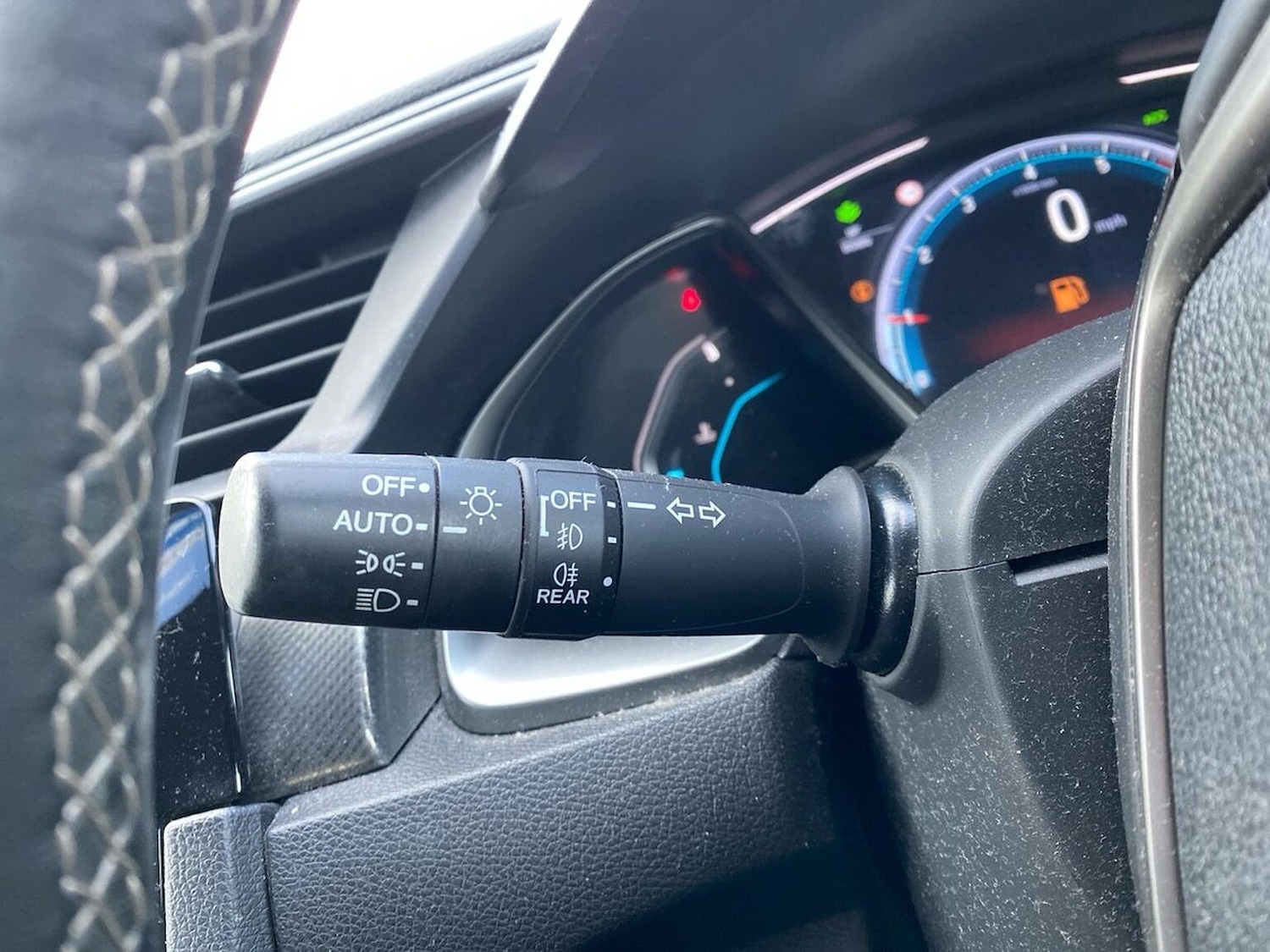 Used Honda Civic 2019 for sale - 76638843: Photo 27