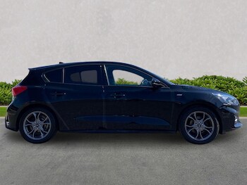 Used Ford Focus 2019 for sale - 78420795: Photo