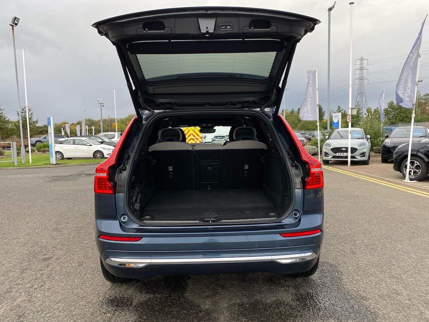 Used Volvo XC60 2023 for sale - 76352479: Photo 16