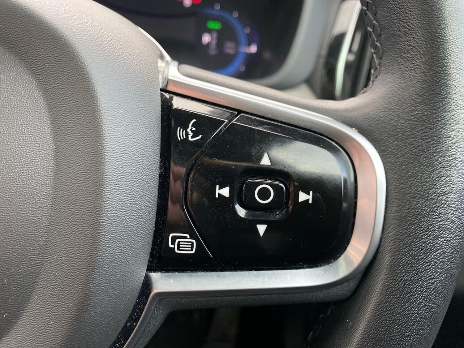 Used Volvo XC60 2023 for sale - 76352479: Photo 26