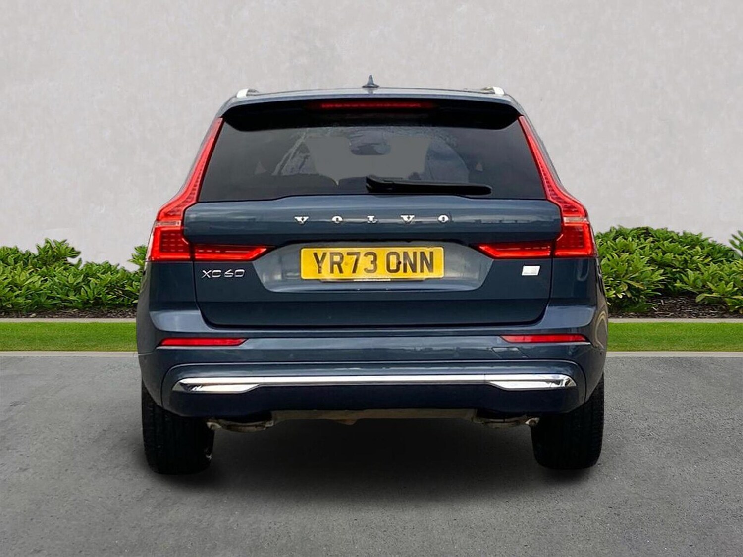 Used Volvo XC60 2023 for sale - 76352479: Photo 4
