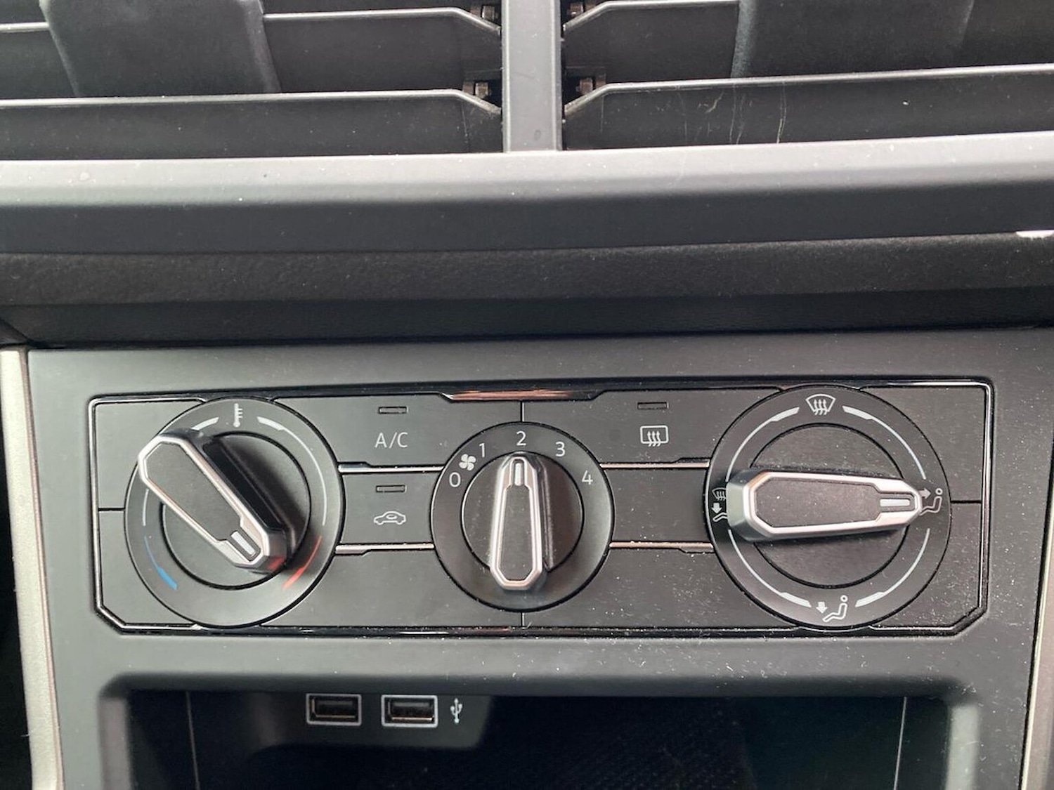 Used Volkswagen Polo 2019 for sale - 76329988: Photo 12