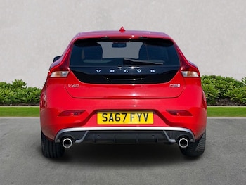 Used Volvo V40 2017 for sale - 78502452: Photo