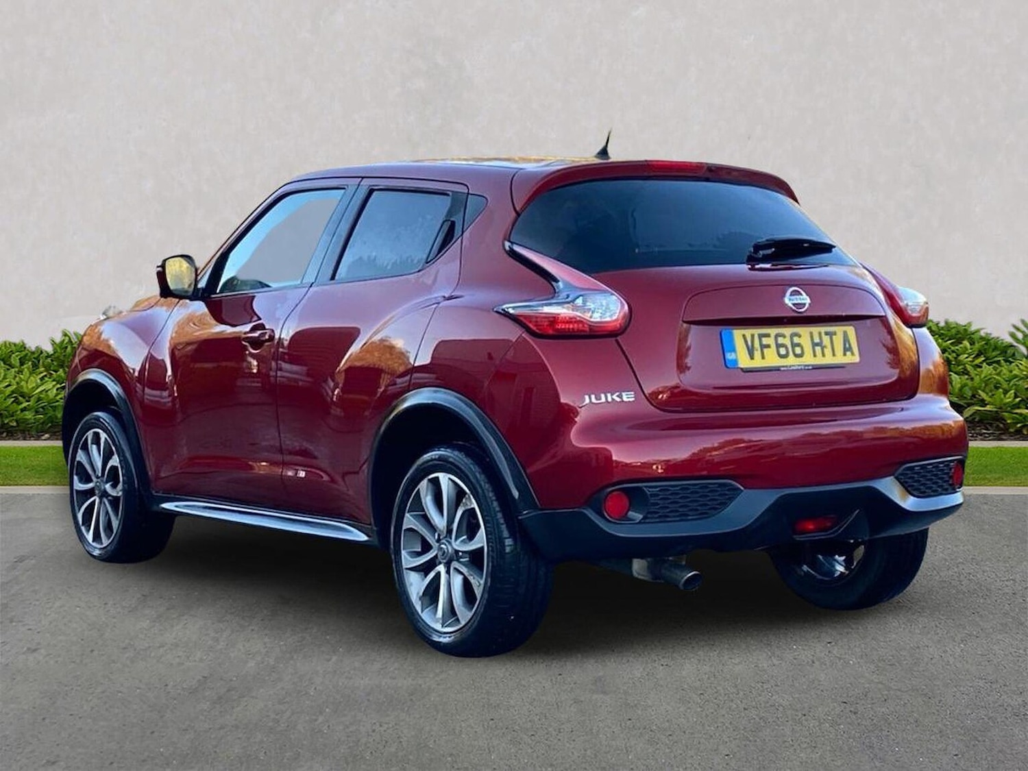 Used Nissan Juke 2017 for sale - 76791893: Photo 2