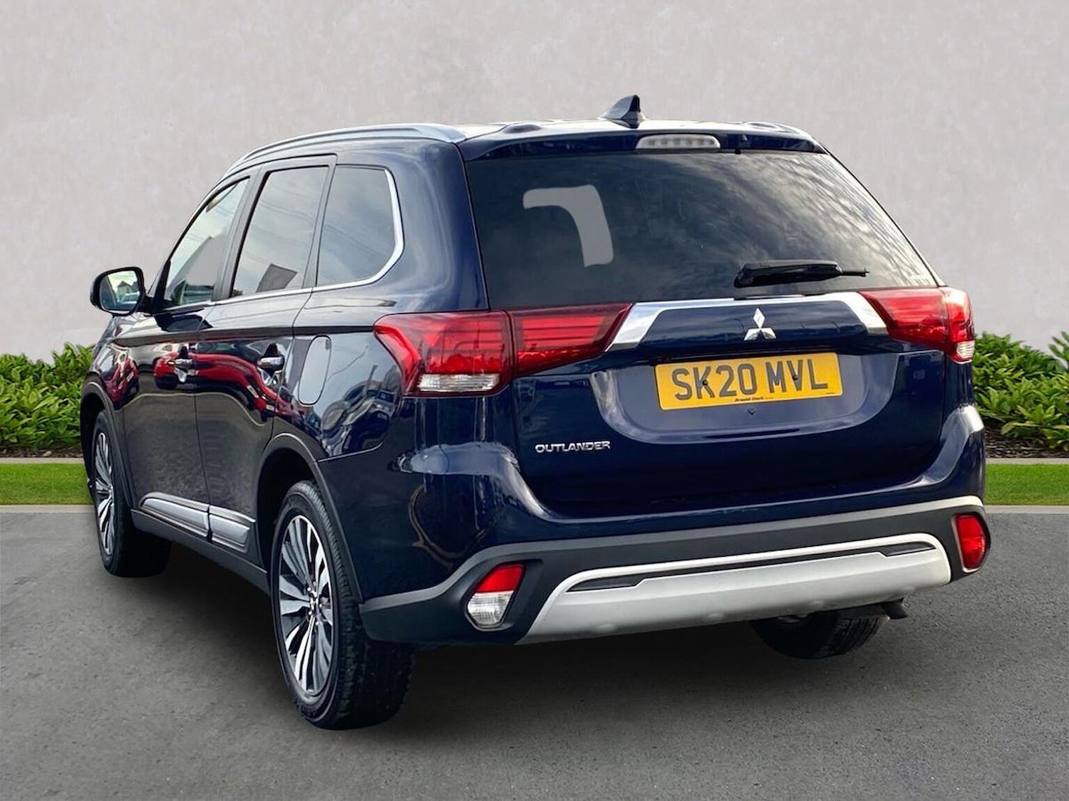 Used Mitsubishi Outlander 2020 for sale - 76559830: Photo 2