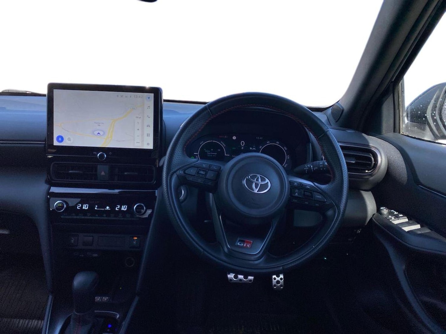 Used Toyota Yaris Cross 2024 for sale - 78192364: Photo 11