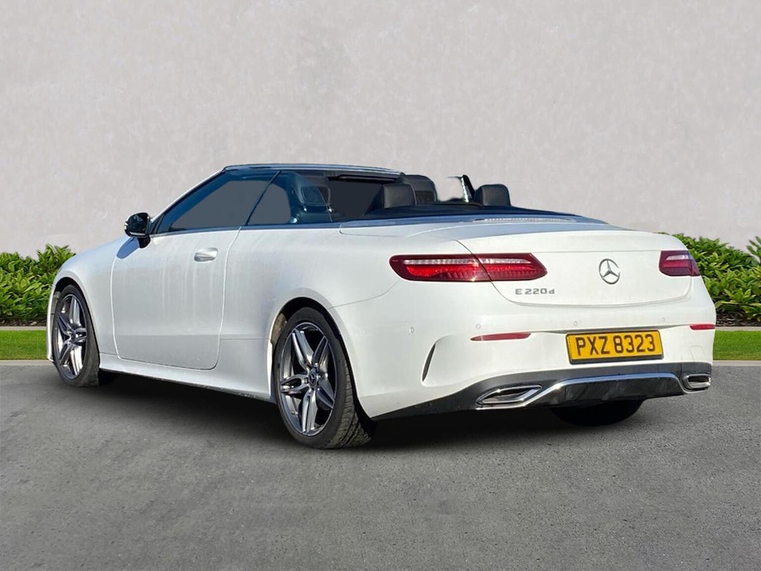 Used Mercedes-Benz E Class 2018 for sale - 76076459: Photo 2
