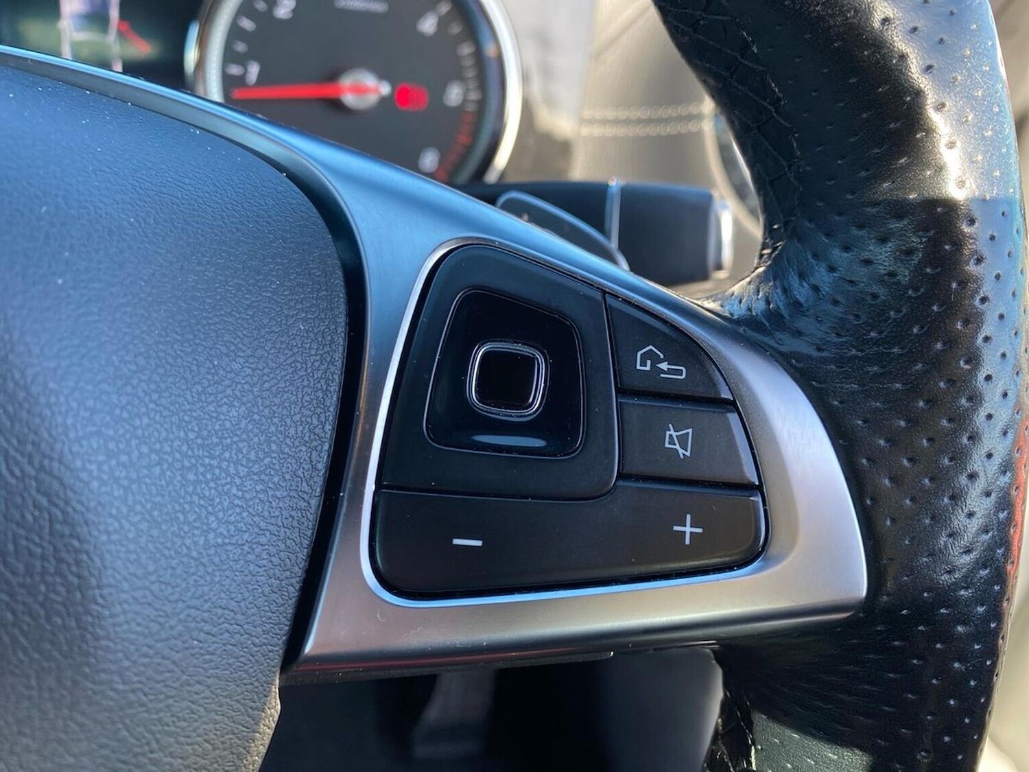 Used Mercedes-Benz E Class 2018 for sale - 76076459: Photo 27