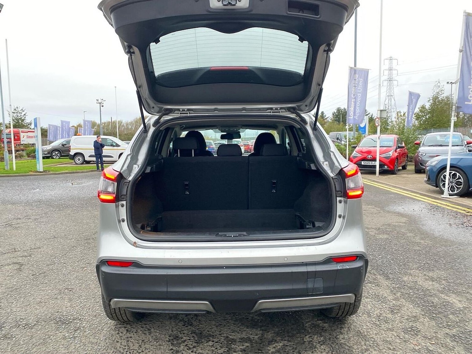 Used Nissan Qashqai 2017 for sale - 76627966: Photo 17