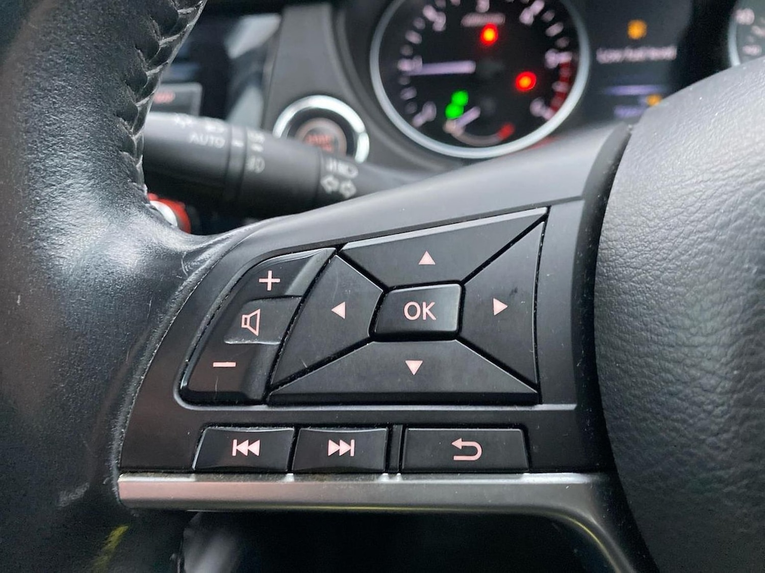 Used Nissan Qashqai 2017 for sale - 76627966: Photo 26