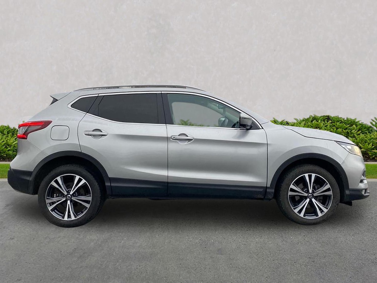 Used Nissan Qashqai 2017 for sale - 76627966: Photo 3