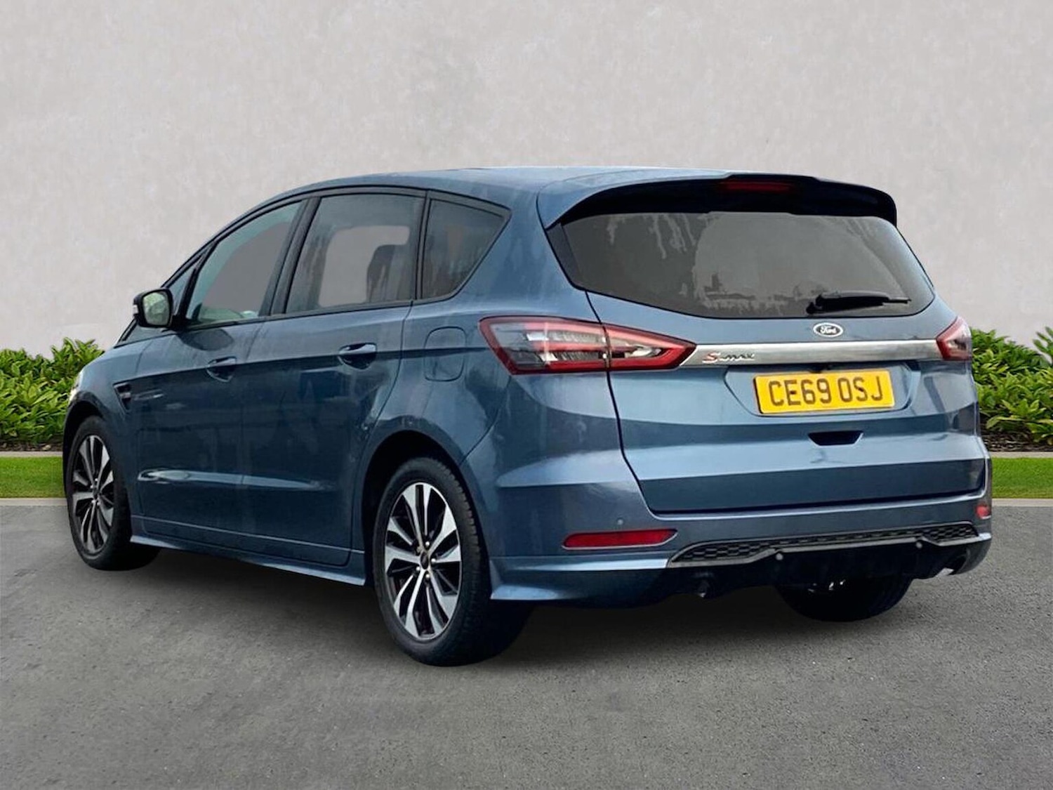 Used Ford S-Max 2019 for sale - 76963481: Photo 2