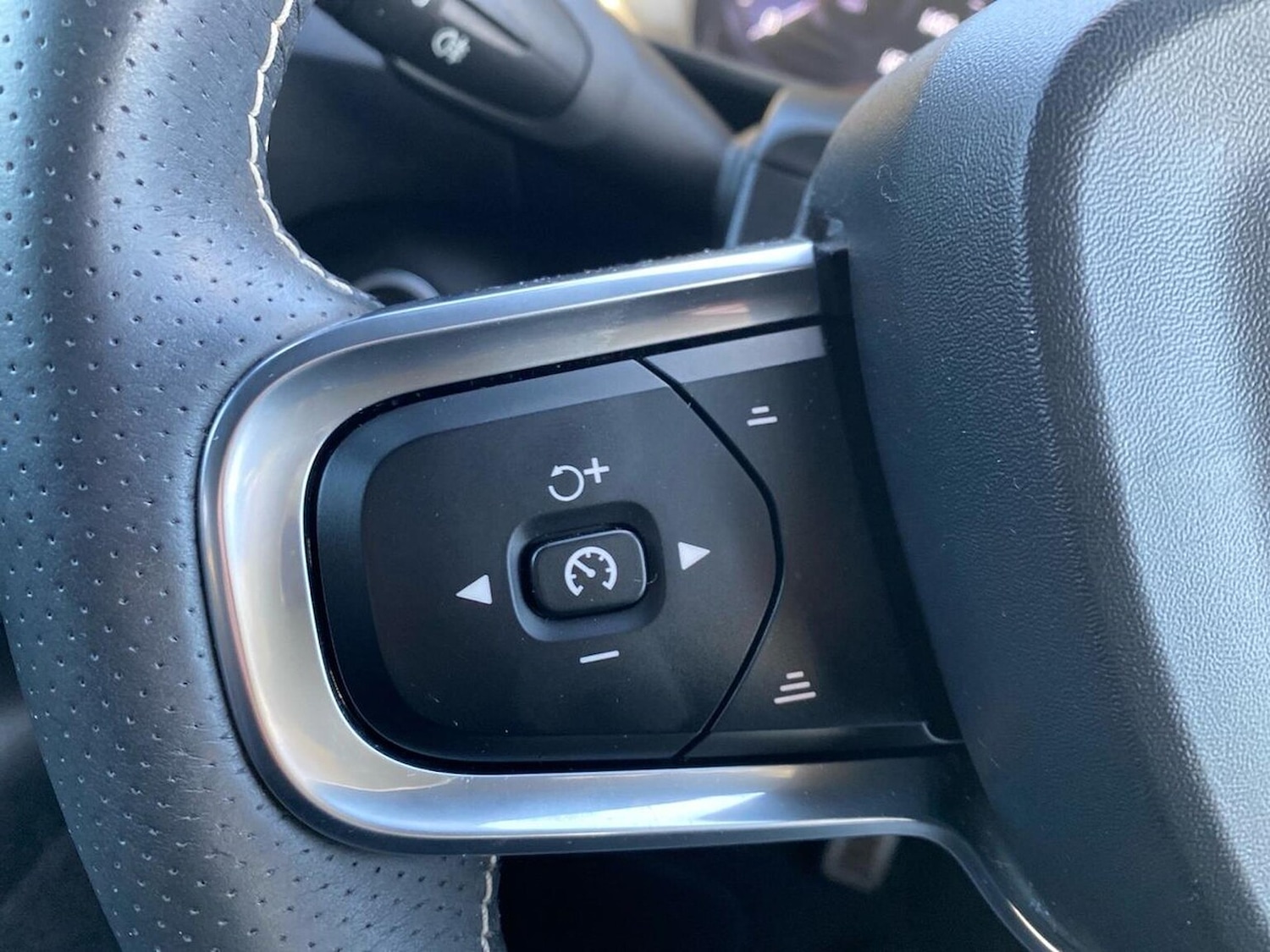 Used Volvo XC40 2020 for sale - 77603741: Photo 26