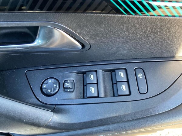 Used Peugeot 2008 2022 for sale - 76065651: Photo 21