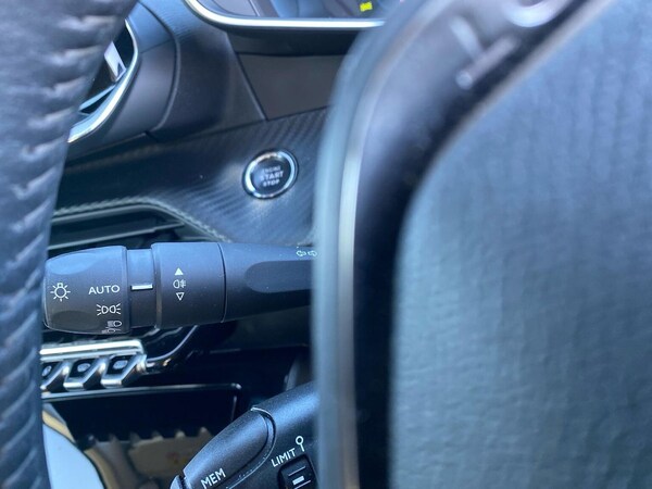 Used Peugeot 2008 2022 for sale - 76065651: Photo 29
