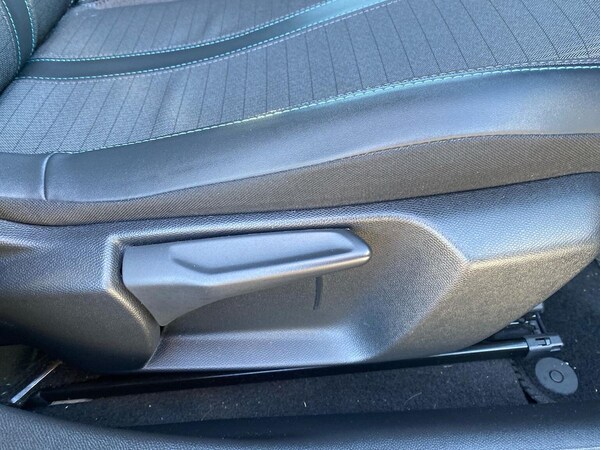 Used Peugeot 2008 2022 for sale - 76065651: Photo 31