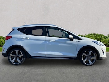 Used Ford Fiesta 2018 for sale - 79513061: Photo