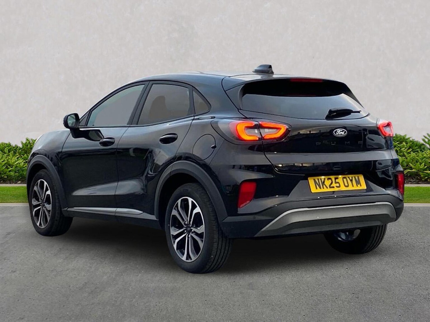 Used Ford Puma 2025 for sale - 76299437: Photo 2