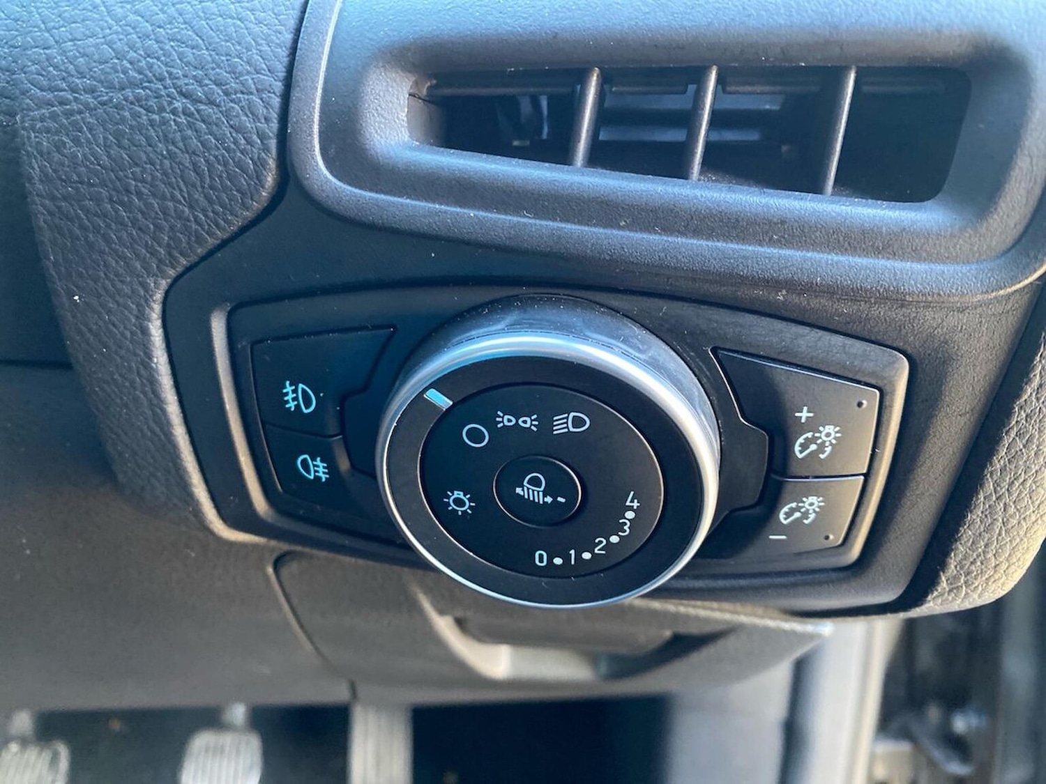 Used Ford Focus 2017 for sale - 77097000: Photo 24