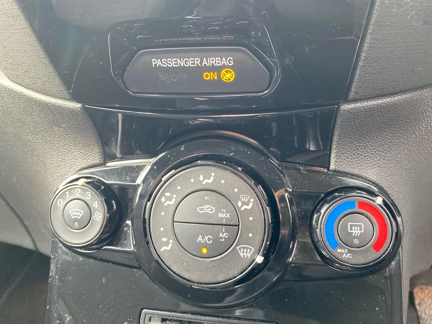 Used Ford Fiesta 2017 for sale - 76892101: Photo 12