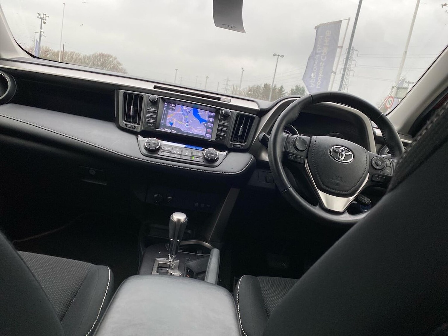 Used Toyota RAV4 2018 for sale - 77639274: Photo 13