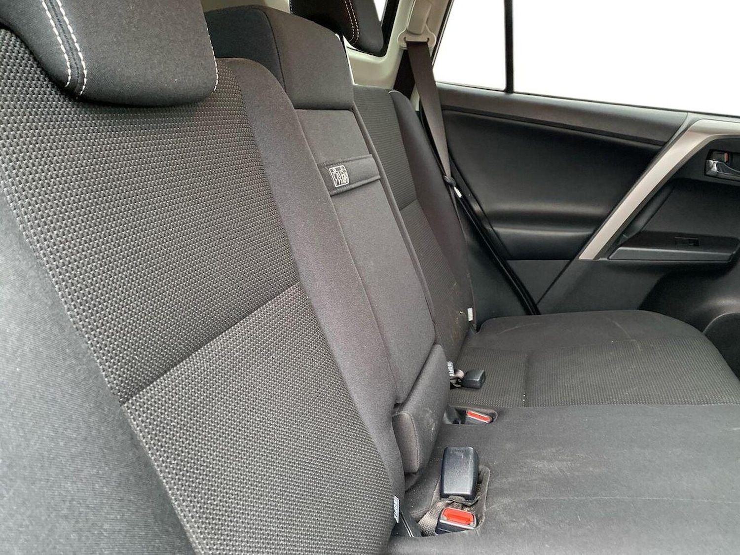 Used Toyota RAV4 2018 for sale - 77639274: Photo 16