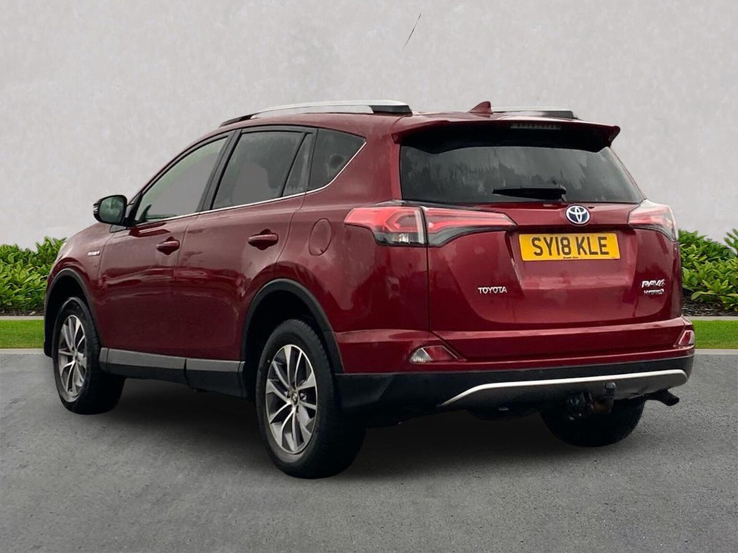 Used Toyota RAV4 2018 for sale - 77639274: Photo 2