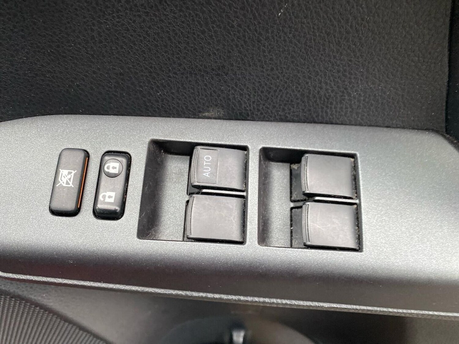 Used Toyota RAV4 2018 for sale - 77639274: Photo 21