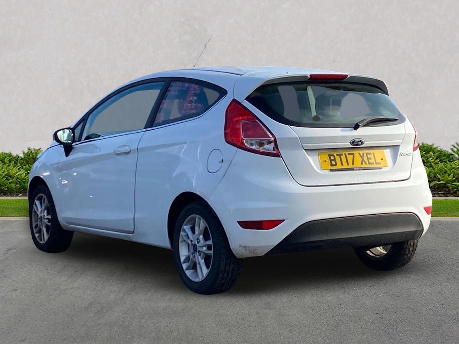 Used Ford Fiesta 2017 for sale - 76517964: Photo 2