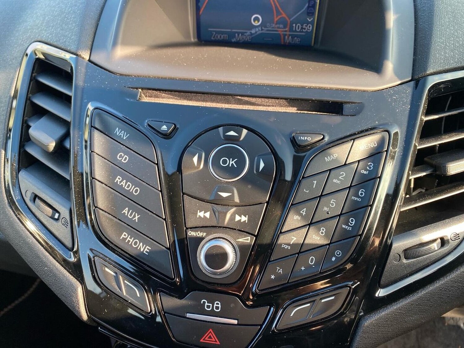 Used Ford Fiesta 2017 for sale - 76517964: Photo 25