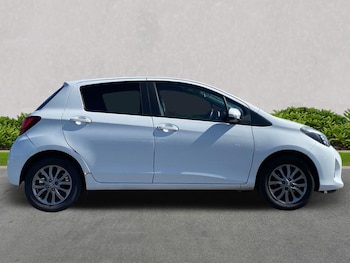 Used Toyota Yaris 2016 for sale - 75568859: Photo