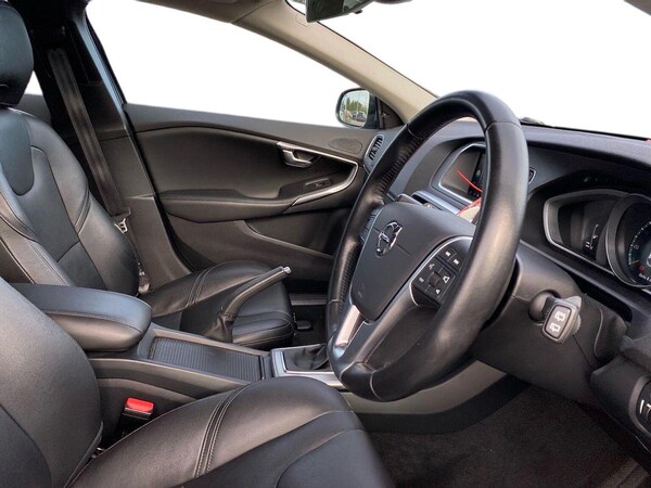 Used Volvo V40 2016 for sale - 76237031: Photo 15