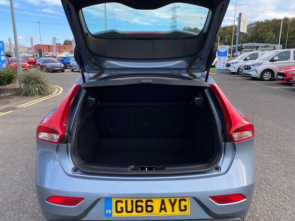 Used Volvo V40 2016 for sale - 76237031: Photo 17