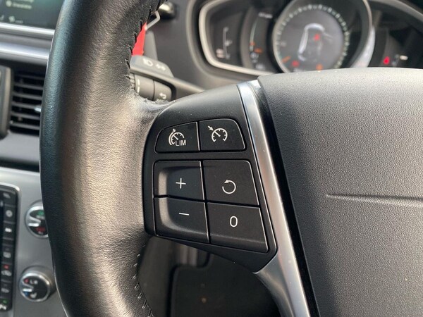 Used Volvo V40 2016 for sale - 76237031: Photo 26