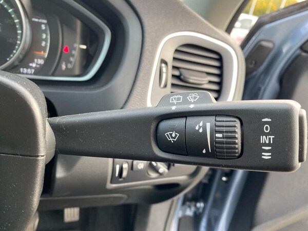 Used Volvo V40 2016 for sale - 76237031: Photo 29