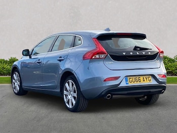 Used Volvo V40 2016 for sale - 76237031: Photo 2
