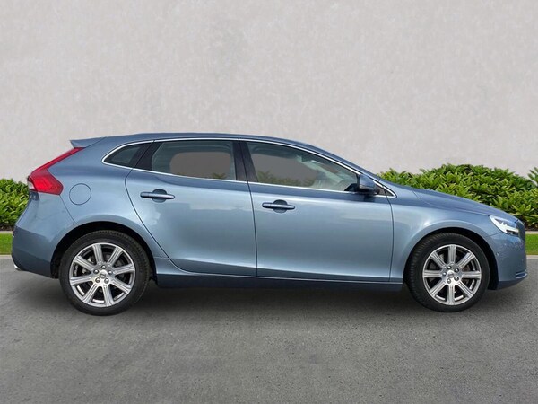 Used Volvo V40 2016 for sale - 76237031: Photo 3