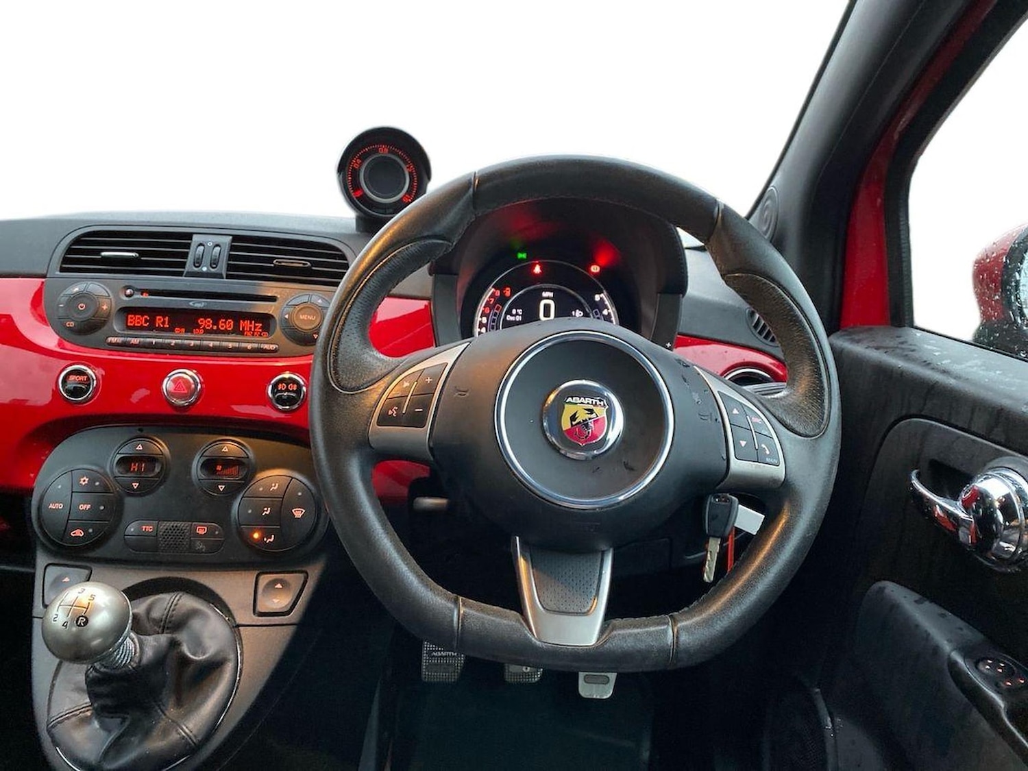 Used Abarth 595 2016 for sale - 77536086: Photo 9