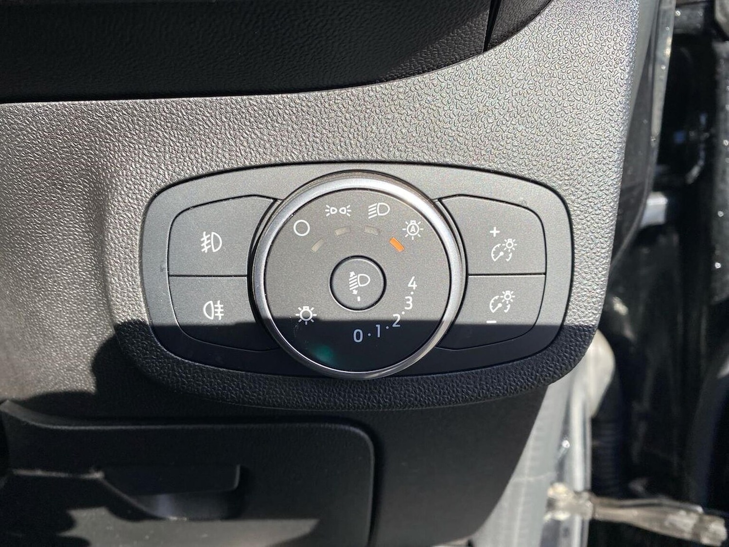 Used Ford Fiesta 2018 for sale - 76391776: Photo 22