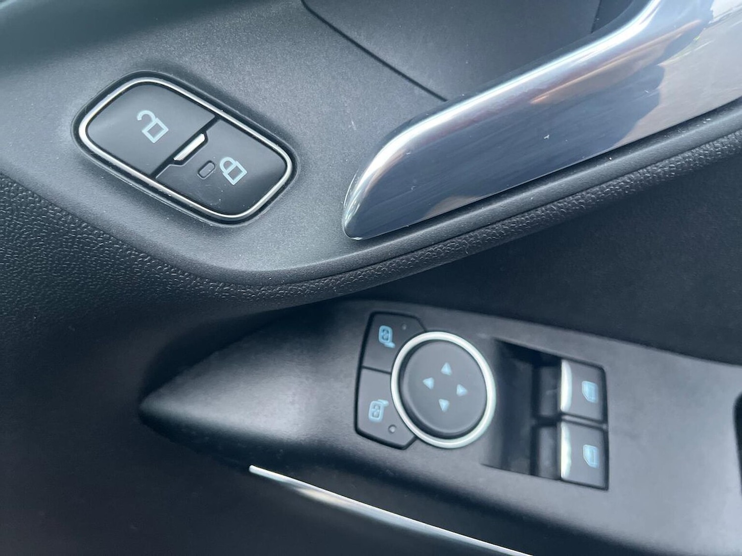 Used Ford Fiesta 2018 for sale - 77033477: Photo 21