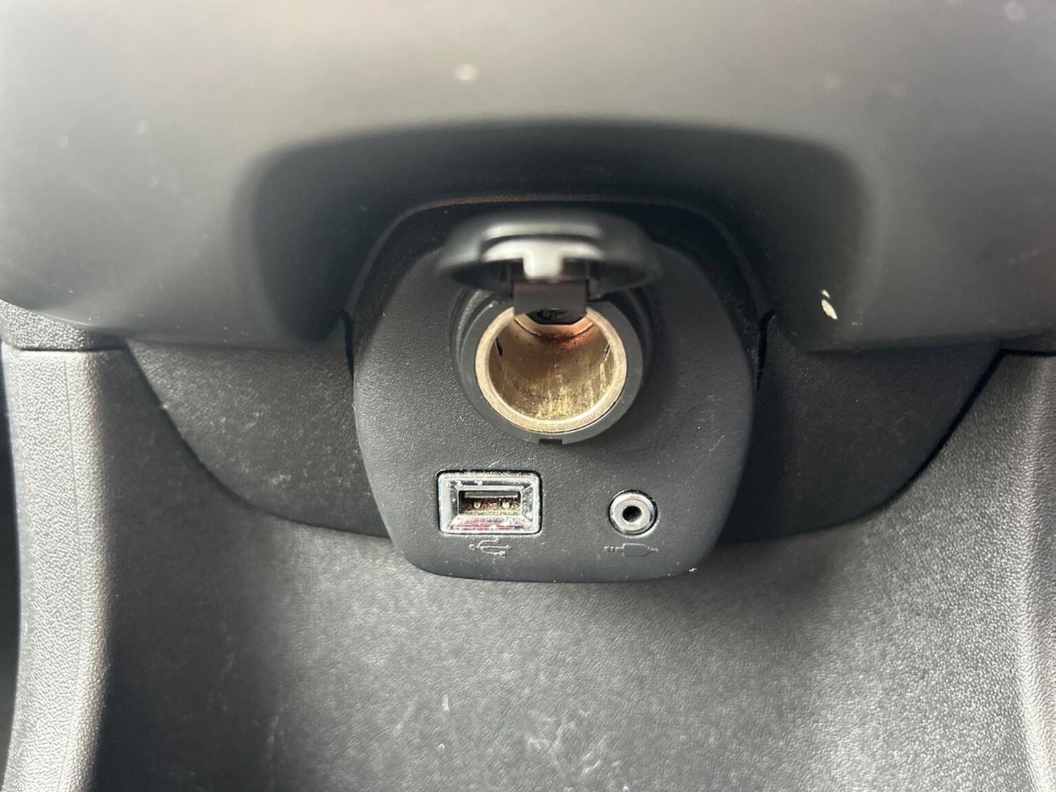 Used Peugeot 108 2016 for sale - 76107133: Photo 29