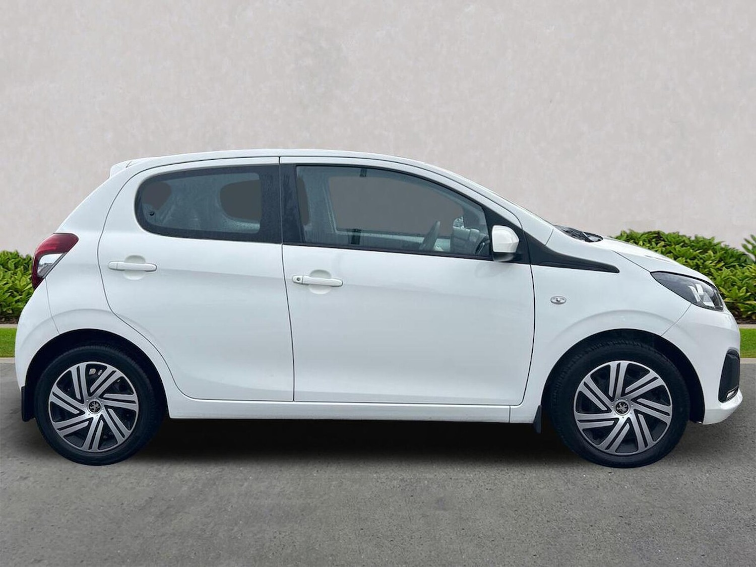 Used Peugeot 108 2016 for sale - 76107133: Photo 3