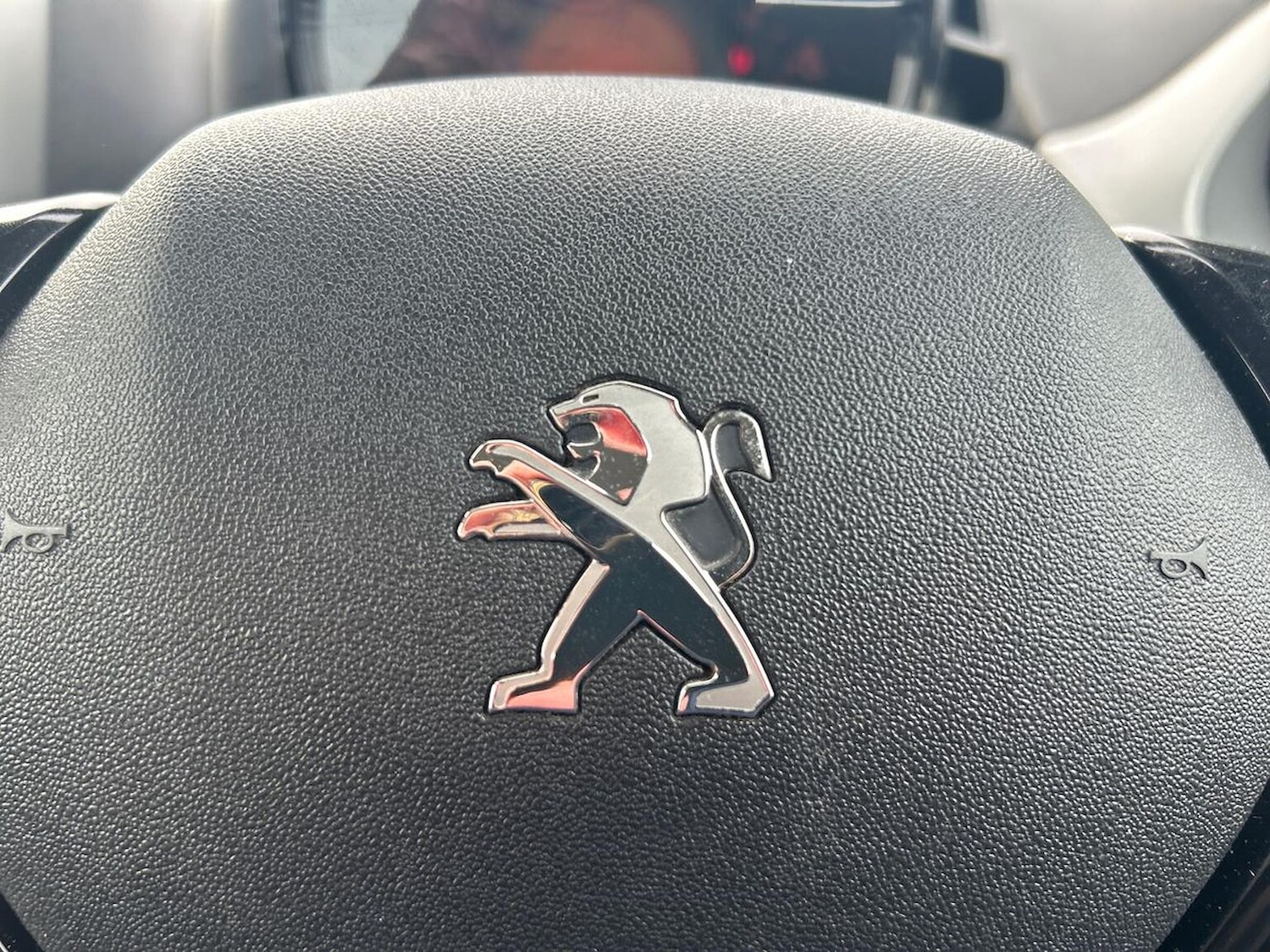 Used Peugeot 108 2016 for sale - 76107133: Photo 30