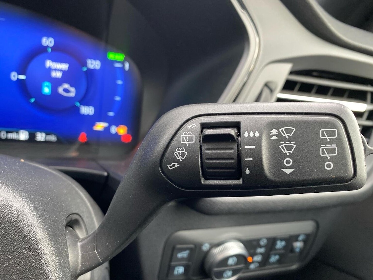 Used Ford Kuga 2023 for sale - 76365046: Photo 29
