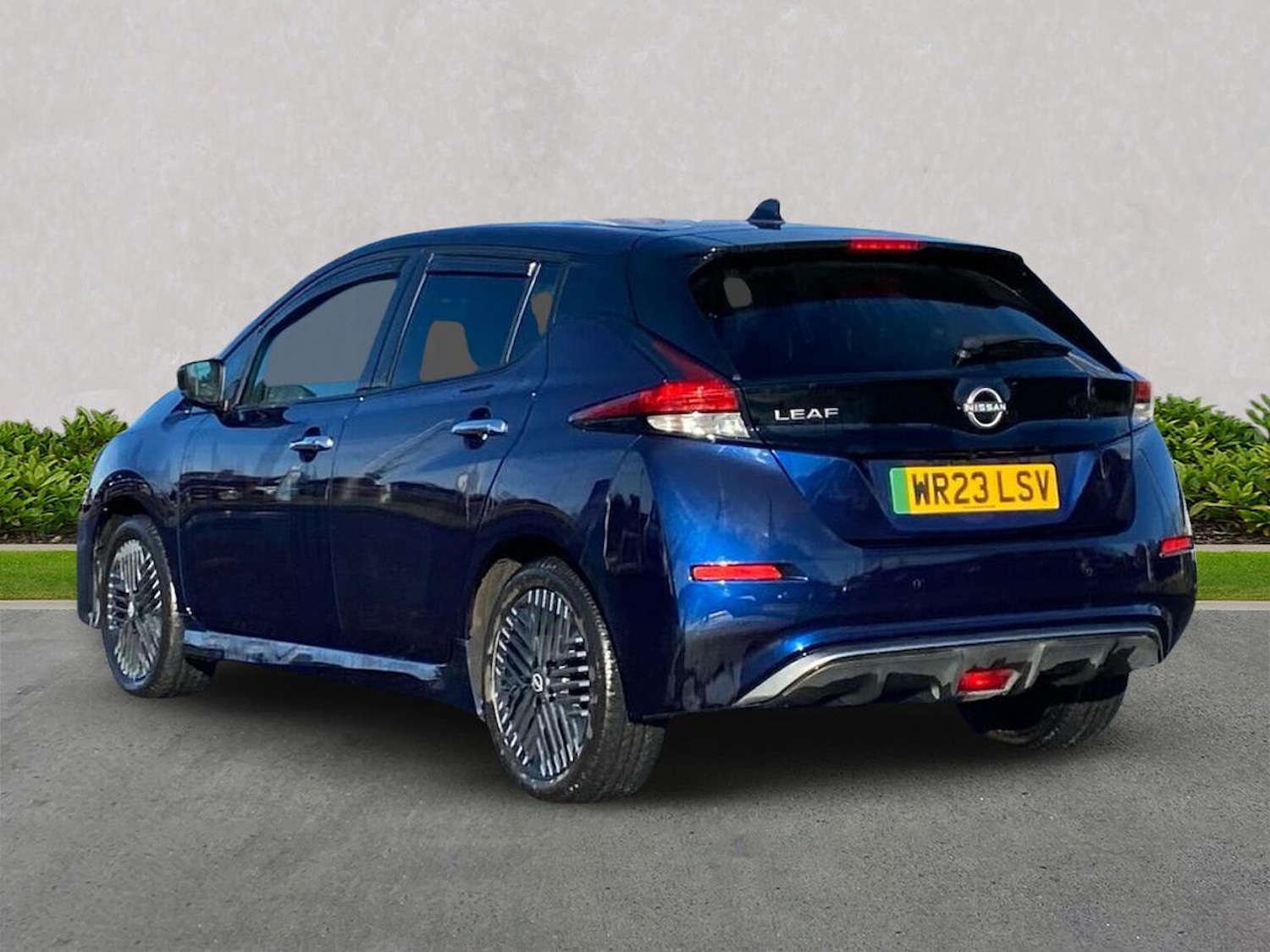 Used Nissan Leaf 2023 for sale - 76383386: Photo 2