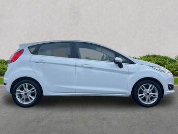 Used Ford Fiesta 2017 for sale - 76555451: Photo