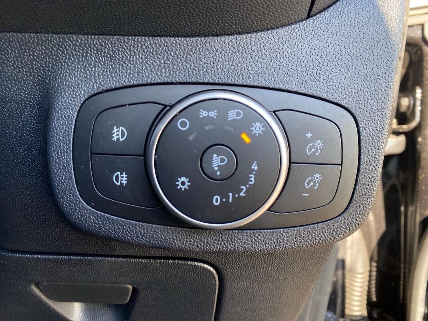 Used Ford Fiesta 2020 for sale - 78192236: Photo 24