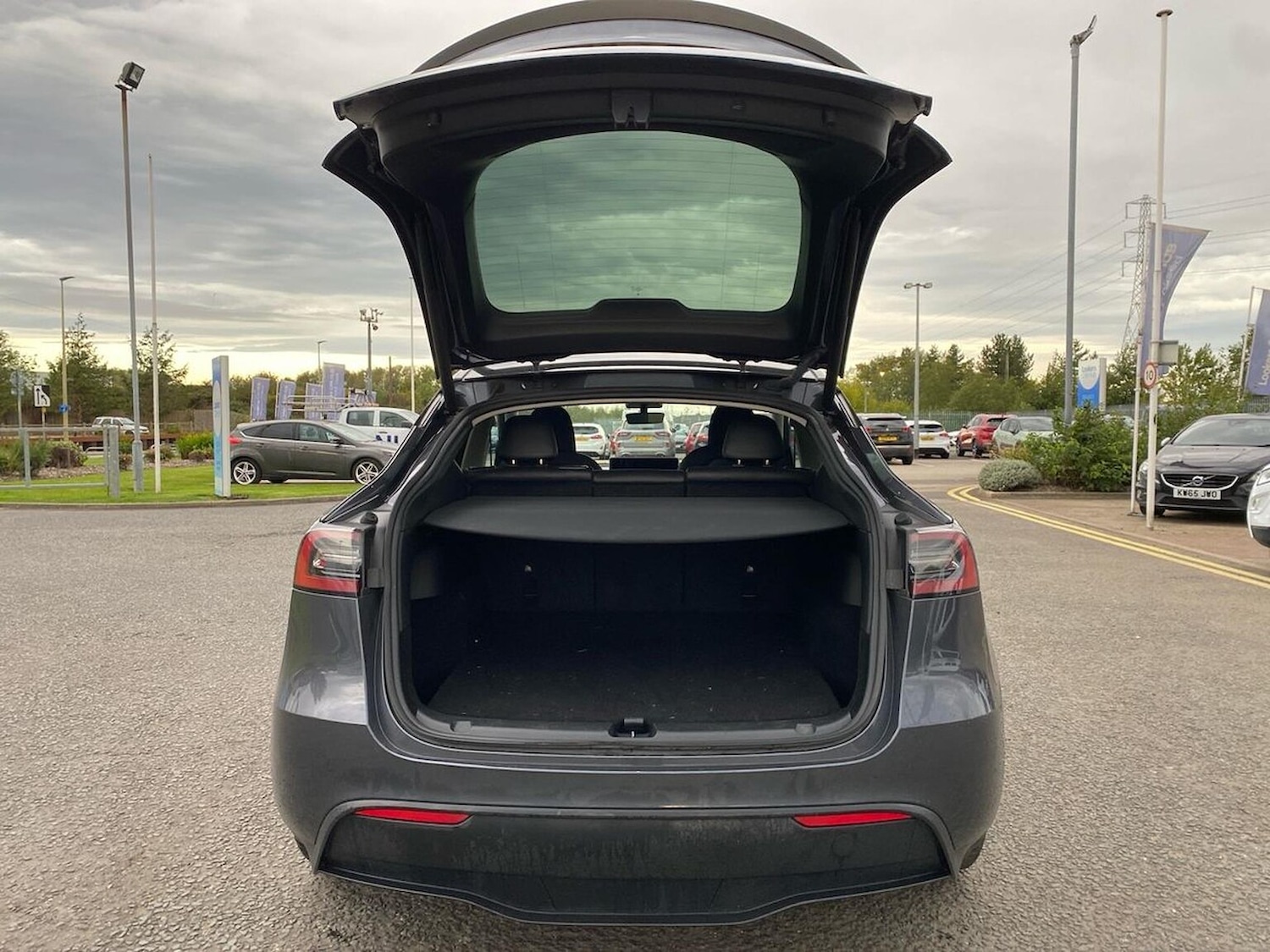 Used Tesla Model Y 2023 for sale - 76193221: Photo 17